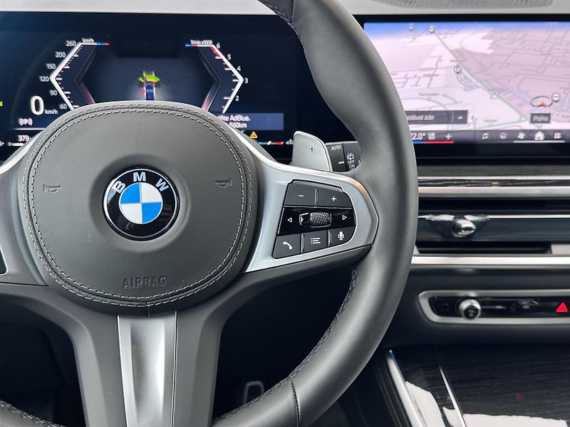BMW X5 xDrive30d M-Sport PRO - fotka 13 z 34
