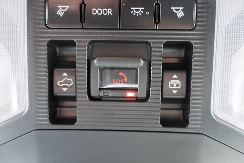 Toyota RAV4 2,5 PHEV Plug-in Selection VIP - fotka 34 z 38