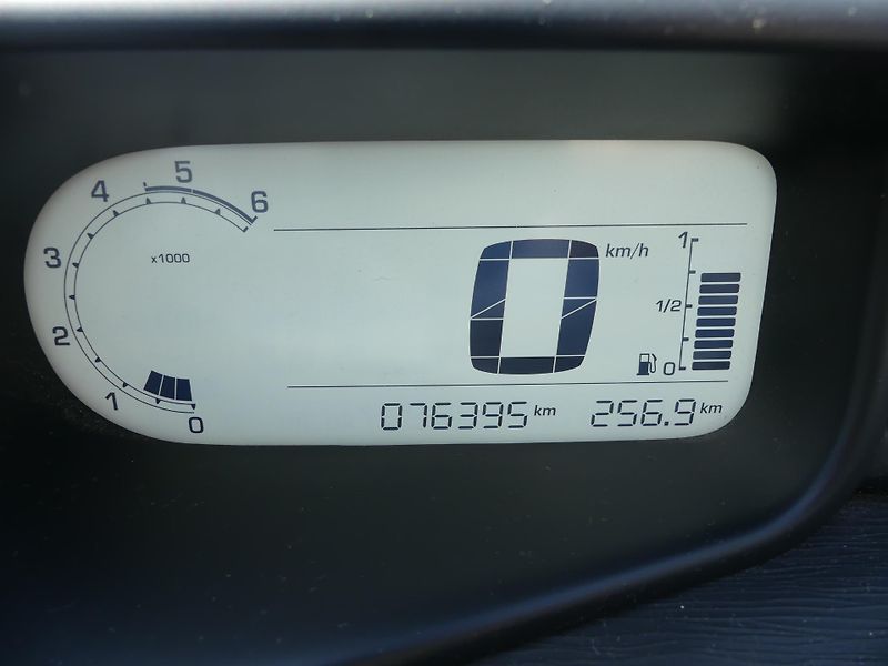 Citroën C3 Picasso (2015) 1,6 Hdi 90 MAN5 - fotka 13 z 16