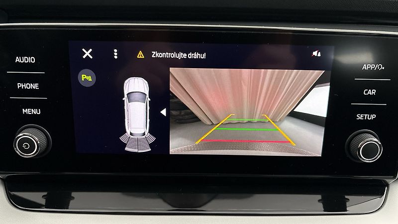 Škoda Octavia 2.0 TDI Ambition Combi - fotka 12 z 22
