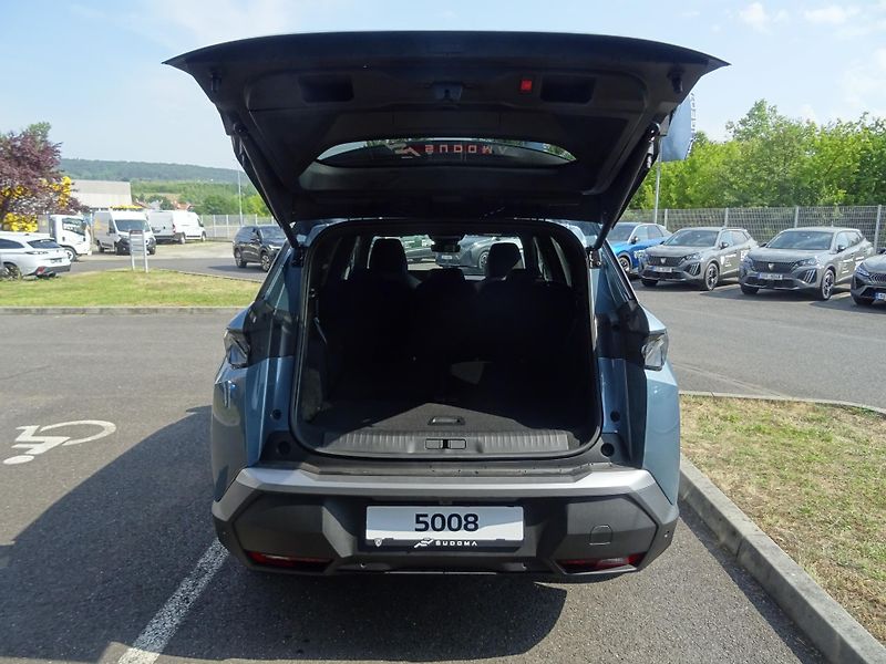 Peugeot 5008 (2026) GT Hybrid 145k e-DCS6 - fotka 11 z 49
