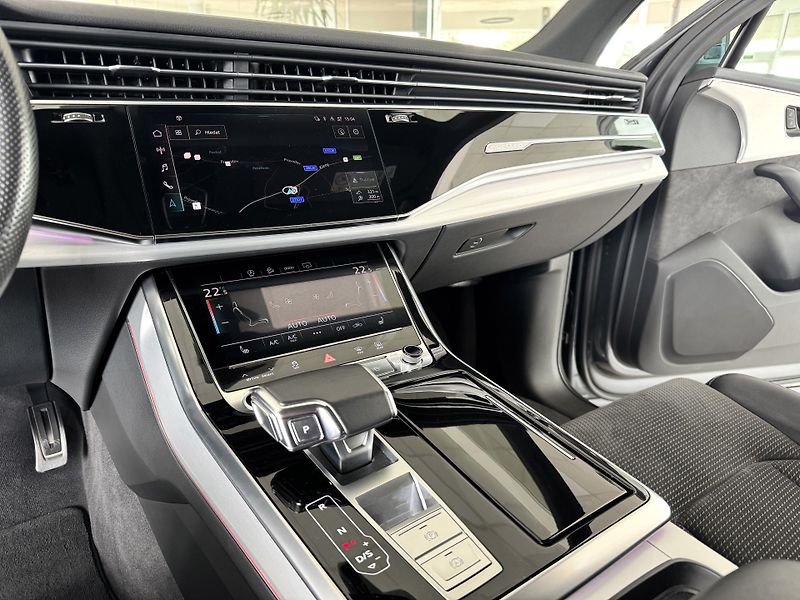 Audi Q7 50TDI Q*S-LINE*Matrix*Vzduch - fotka 20 z 44