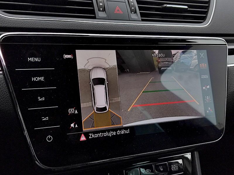Škoda Superb (2023) Combi L&K 2,0 Tsi 206 Kw 4x4 D - fotka 21 z 43