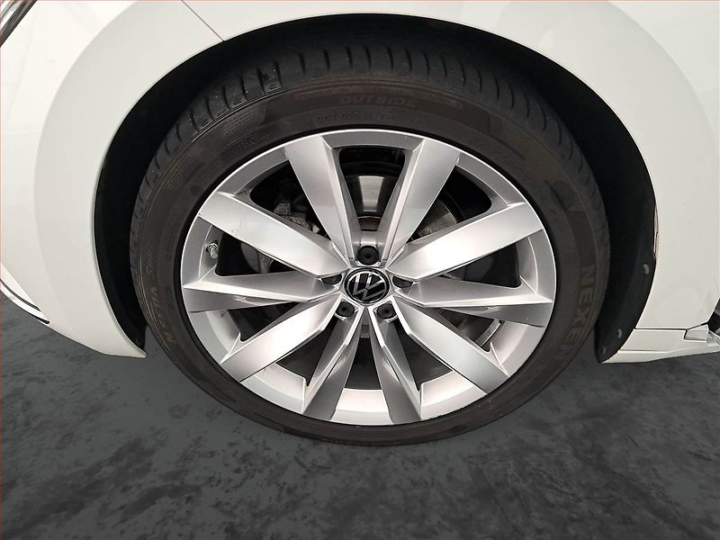 Volkswagen Arteon (2023) 2.0 TSI - fotka 15 z 18