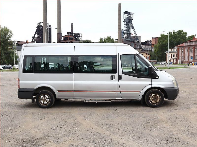 Ford Transit (2008) Trend 2.2 TDCi, Bus, 9Míst - fotka 6 z 12