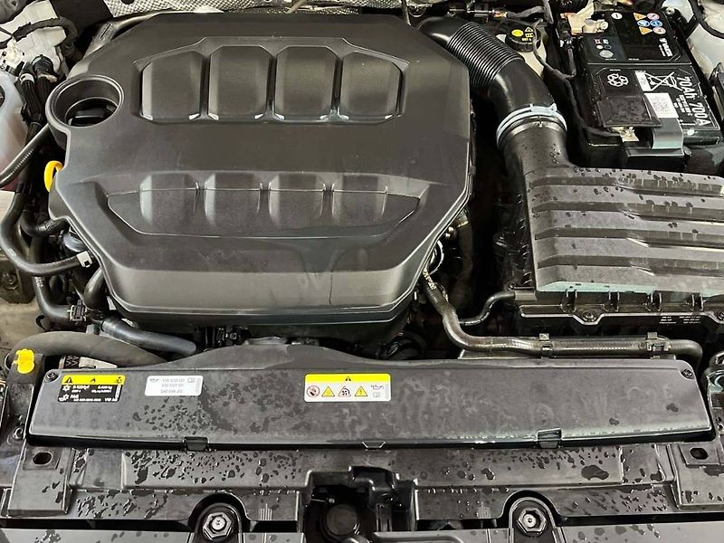 Cupra Leon (2024) 2.0 TSI 140 kW DSG VZ Line ST - fotka 18 z 21