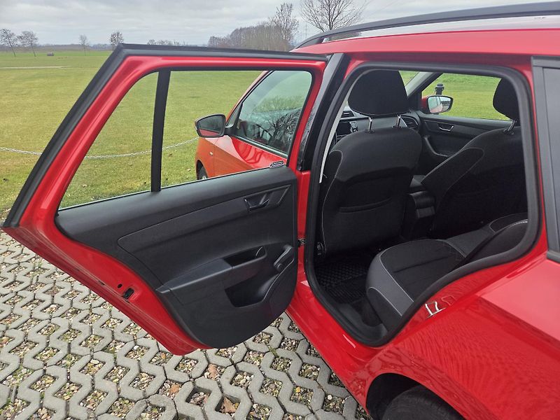 Škoda Fabia (2021) 1.0 TSI 70 kW, 125 let, CZ,DPH - fotka 13 z 25
