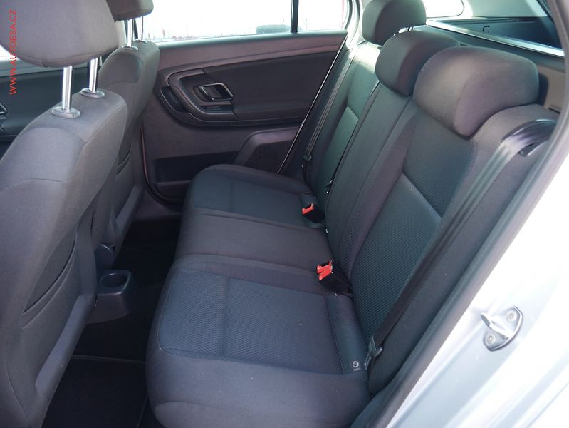 Škoda Fabia (2013) 1.2 TSi, ČR, Elegance - fotka 10 z 21