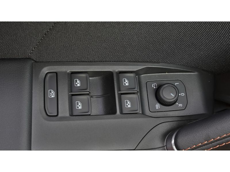 Cupra Formentor (2026) SUV - fotka 20 z 23