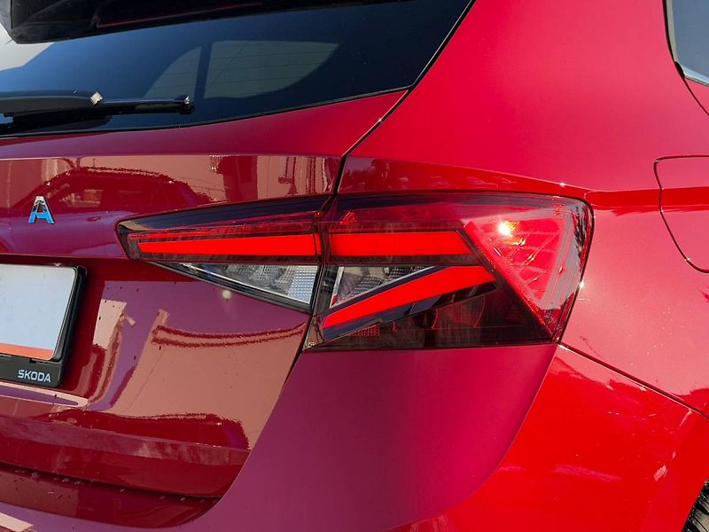 Škoda Fabia Top Selection 1,0 TSI 70 kW 5° - fotka 32 z 33