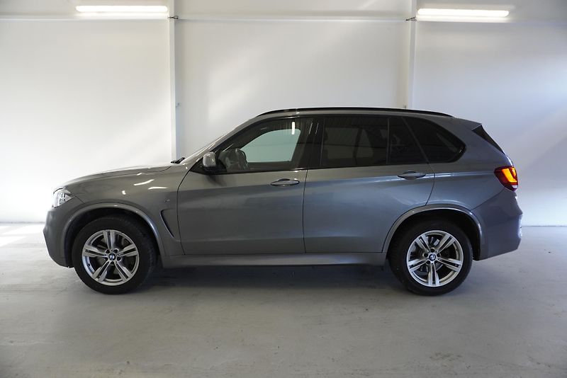 BMW X5 (2015) M50D SUV XDRIVE STEPTRONIC - fotka 8 z 42