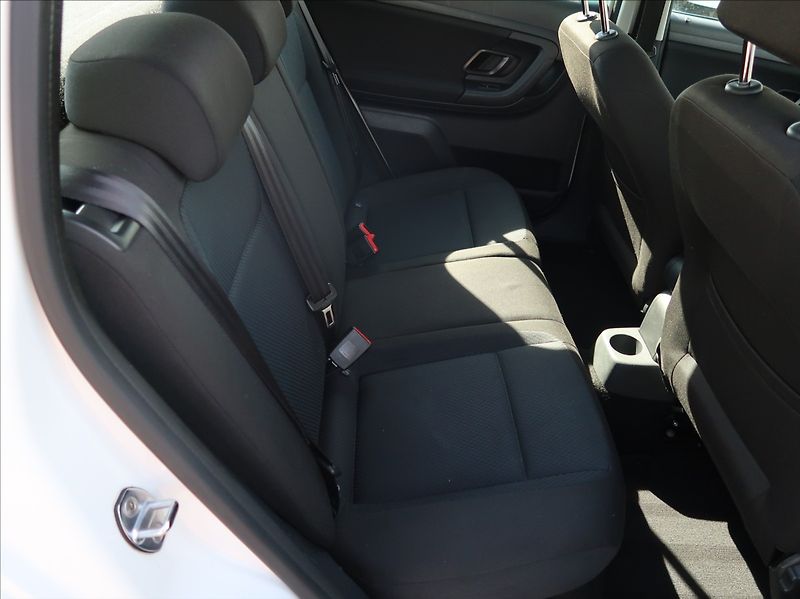 Škoda Fabia 1,2 i,NovéČR,Elegance,aut.klim - fotka 18 z 21