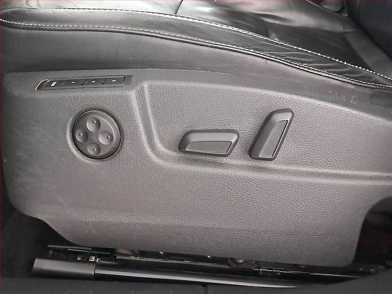Škoda Superb (2010) Elegance 2.0 TDI, Navi, Xenony - fotka 22 z 23