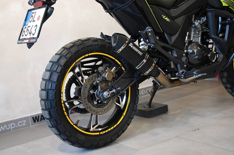 Zontes U 125 (2022) Hyper Trail - původ ČR, po 1. - fotka 5 z 20