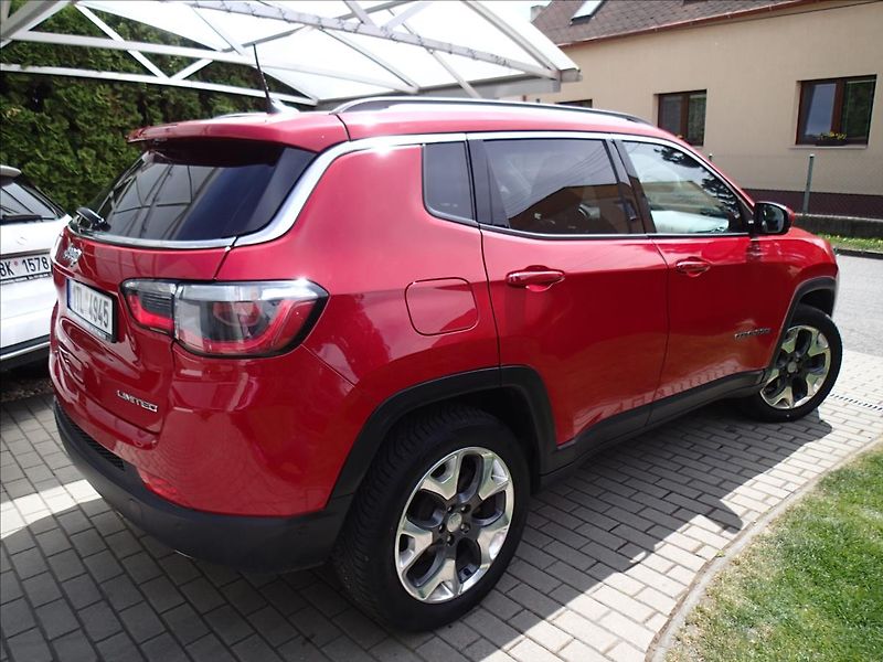 Jeep Compass 2,0 103 KW,Longitude 4WD,2.Maj - fotka 7 z 51