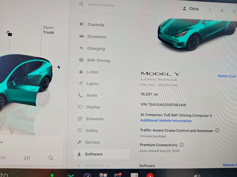 Tesla Model Y (2024) - fotka 7 z 12