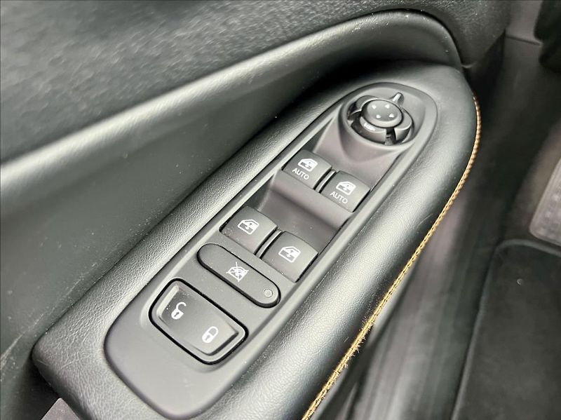 Jeep Compass 1,4 m-Air LIMITED my19 - fotka 40 z 45