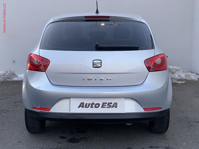 Seat Ibiza (2010) 1.6 TDi, AC, STK12/27 - fotka 5 z 16