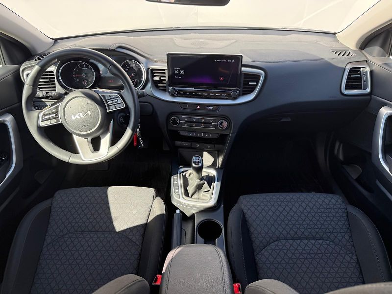 Kia Ceed 1,5 T-GDi Spin - fotka 5 z 27
