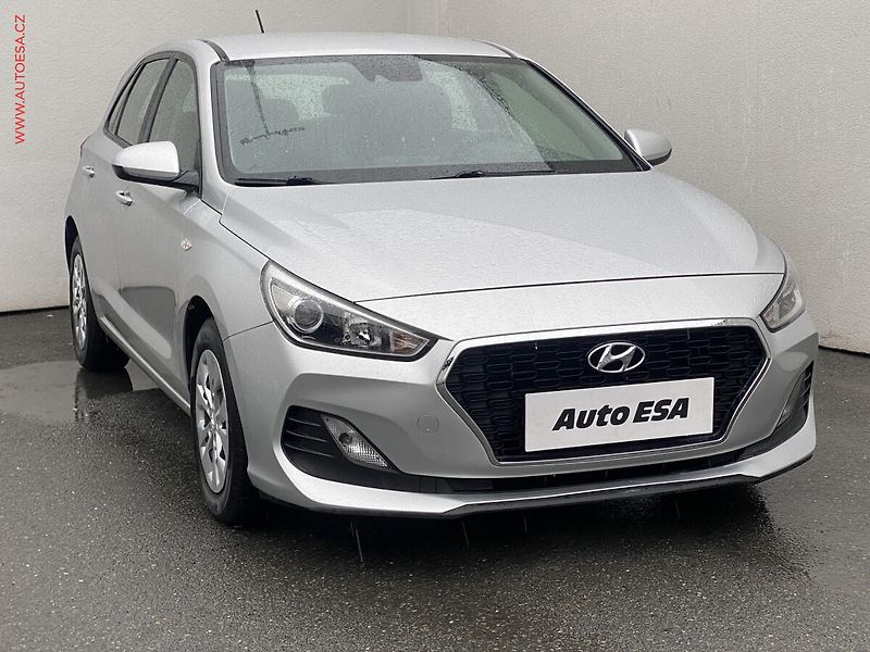 Hyundai i30 (2019) 1.4 CVVT, ČR, AC, park.asist - fotka 1 z 17
