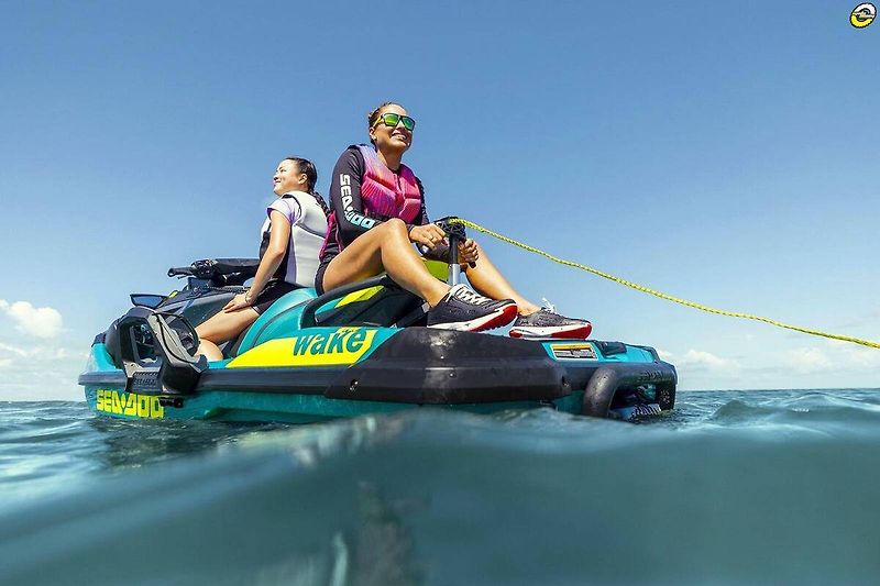 Sea Doo (2027) WAKE 230 PRO 3-up 230hp Audio - fotka 6 z 9