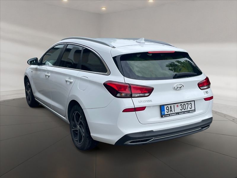 Hyundai i30 1,5 T-GDI Smart - fotka 4 z 11