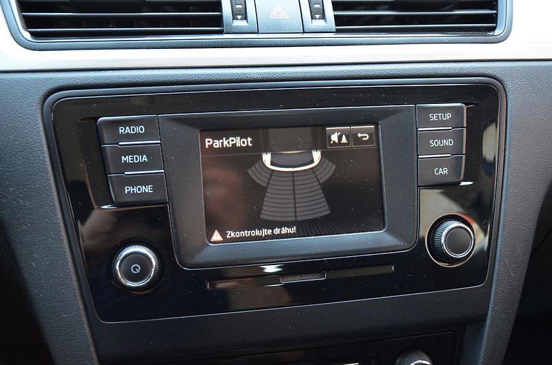 Škoda Rapid (2015) 1.4 TDi 66kW AMB / AUT. KLIMA - fotka 24 z 29