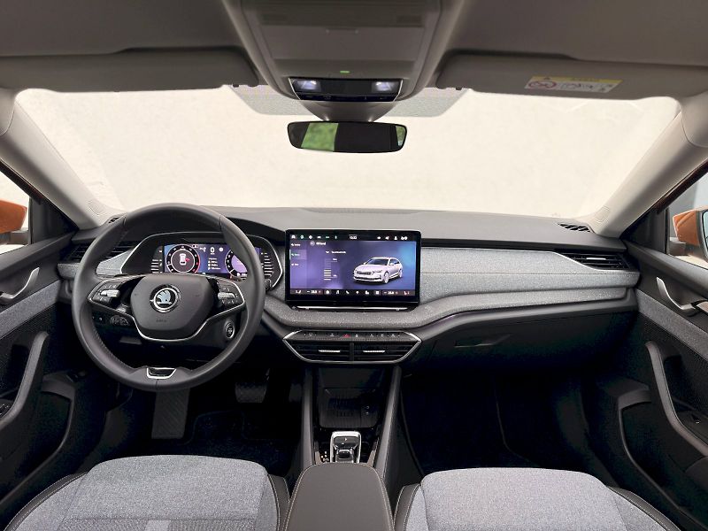 Škoda Octavia (2025) COMBI TOP SELECTION 1,5 TSI M- - fotka 5 z 32