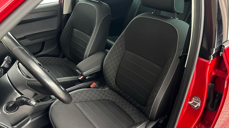 Škoda Fabia 1.0 TSI Ambition Combi - fotka 15 z 24