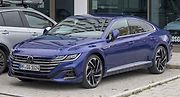 Ještě donedávna jezdil Jan Čenský ve Volkswagenu Arteon.