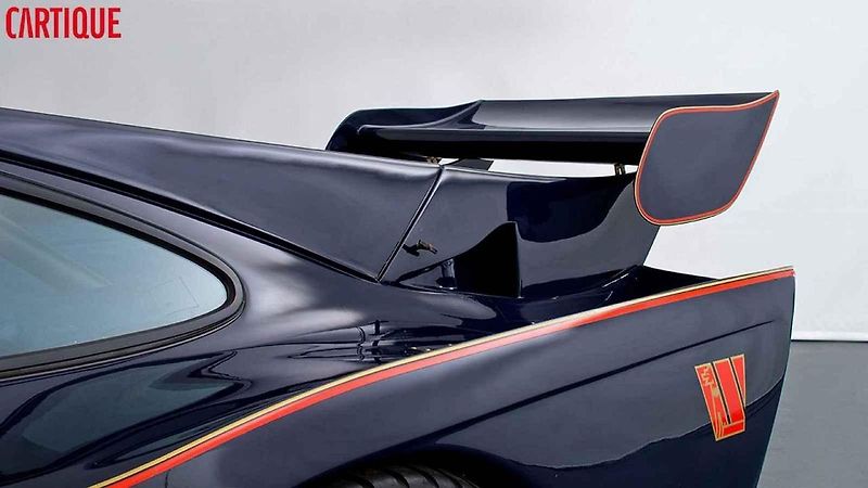 Závodní speciál Porsche 935