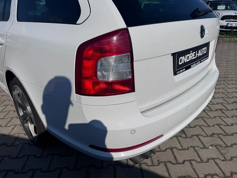 Škoda Octavia (2010) RS DSG 2,0 TSI 147 KW STK - fotka 12 z 50