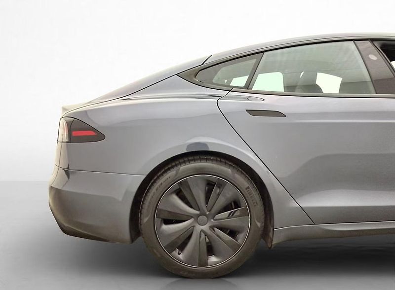 Tesla Model S LR AWD Vzduch Pano. Kam Yoke - fotka 32 z 35