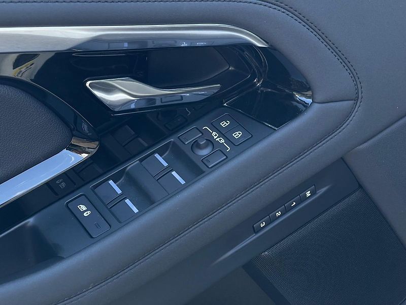 Land Rover Range Rover Evoque D165 SE R-Dynamic, Meridian - fotka 11 z 26