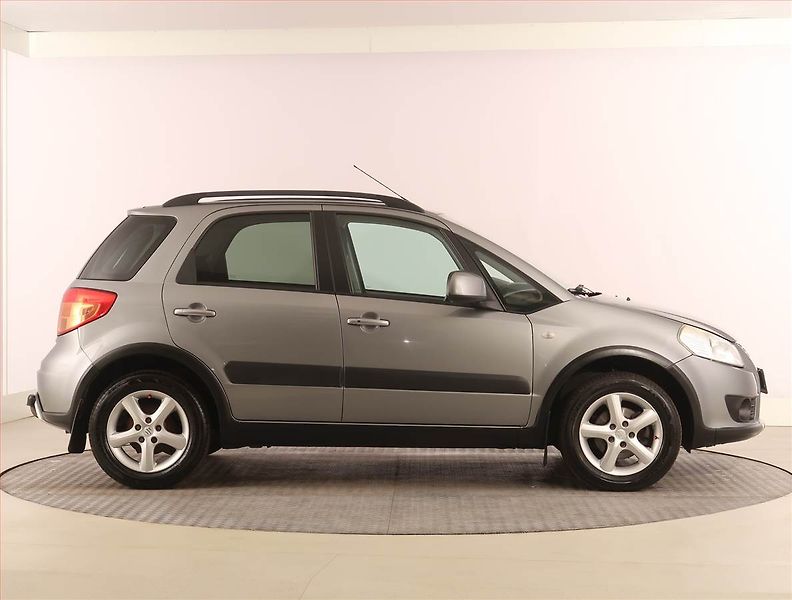 Suzuki SX4 (2008) 1.6 VVT, LPG, 4X4 - fotka 6 z 17