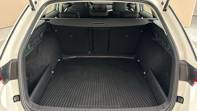 Škoda Octavia 1.5 TSI Style Combi - fotka 17 z 26