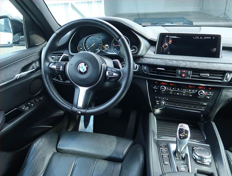 BMW X6 (2017) M Paket xDrive30d - fotka 7 z 17