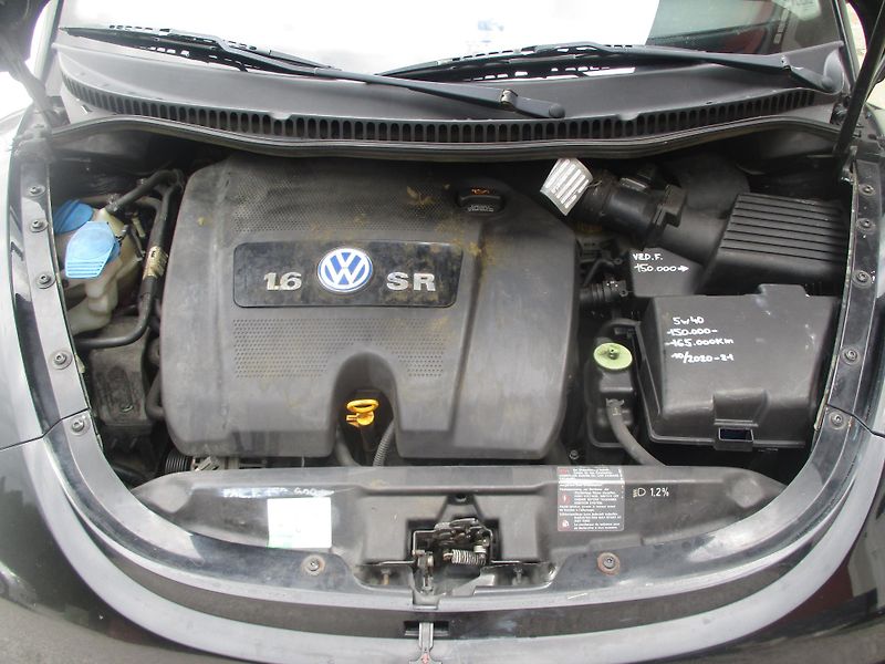 Volkswagen New Beetle 1.6i KLIMA NEHAVAROVANÉ - fotka 23 z 30