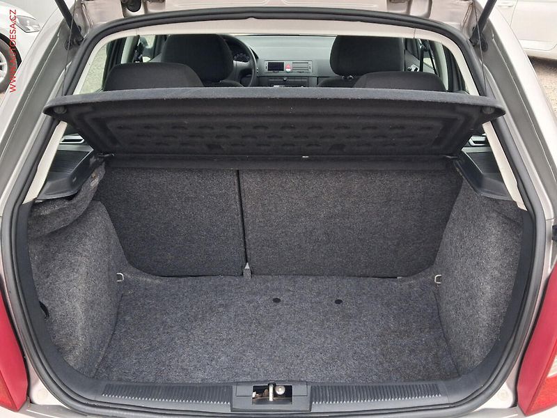 Škoda Fabia (2007) 1.2i, AC, park.asist - fotka 7 z 16
