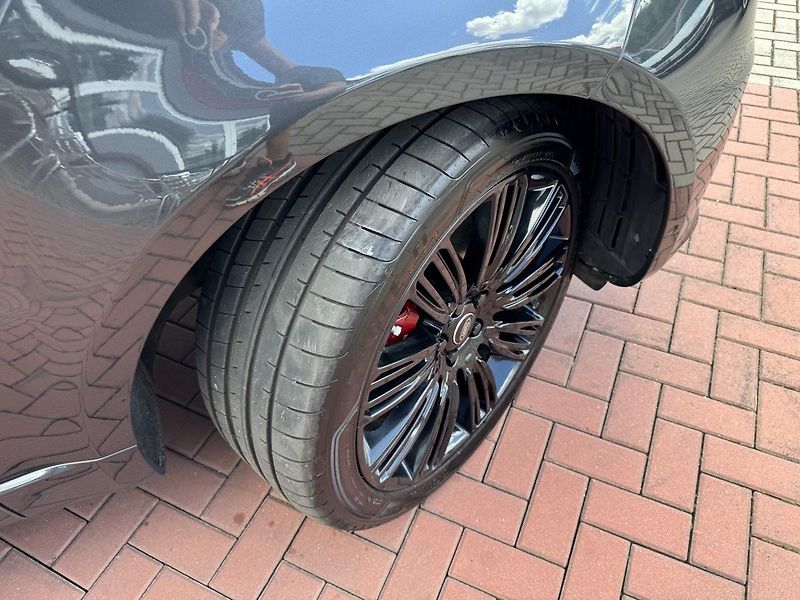 Land Rover Range Rover (2018) 4.4SDV8 Autobiography Vzduch - fotka 47 z 50