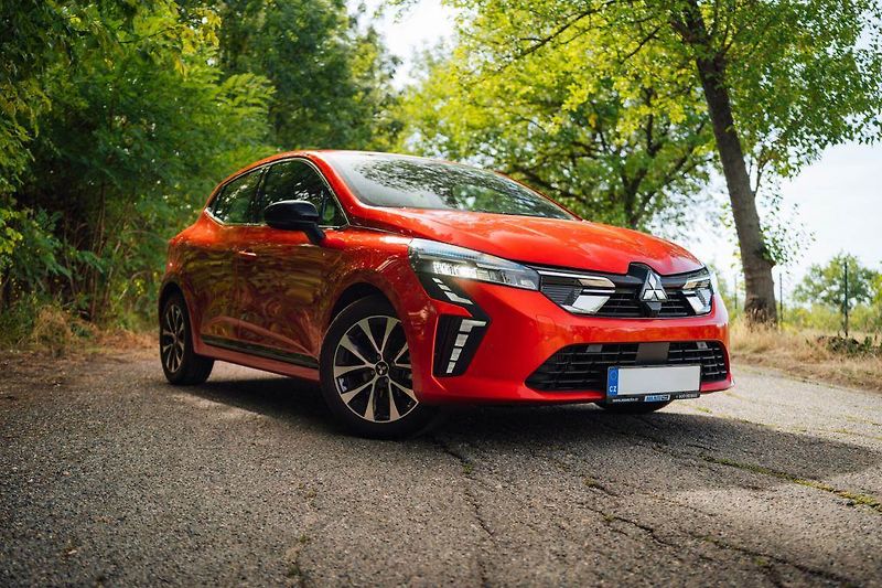 Mitsubishi Colt (2025) Intense 1.0 Turbo, ČR,1.maj - fotka 2 z 29