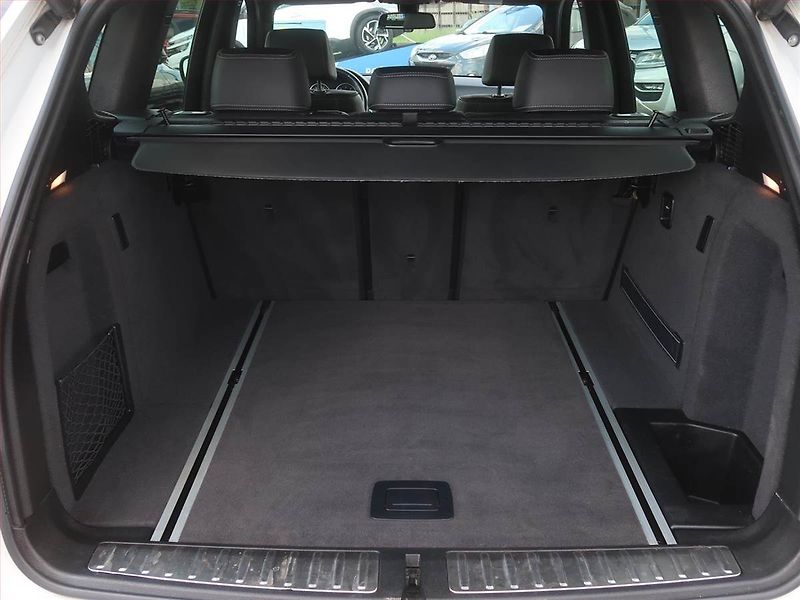 BMW X3 (2013) xDrive20d, 4X4, Serv.kniha - fotka 13 z 16