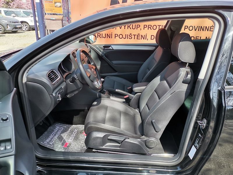 Volkswagen Golf (2010) 1.4i 59kw Comfortline 3dv. - fotka 10 z 27