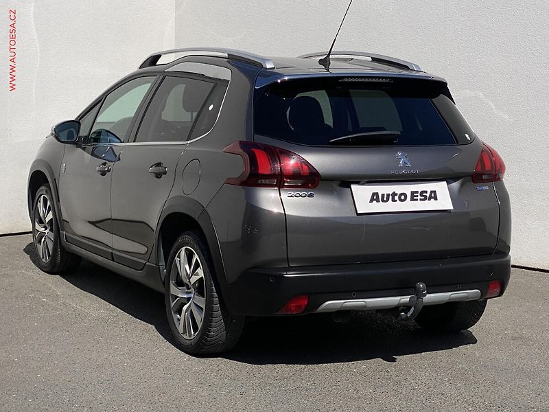 Peugeot 2008 (2017) 1.2PT, Crossway, navi, panor - fotka 6 z 17