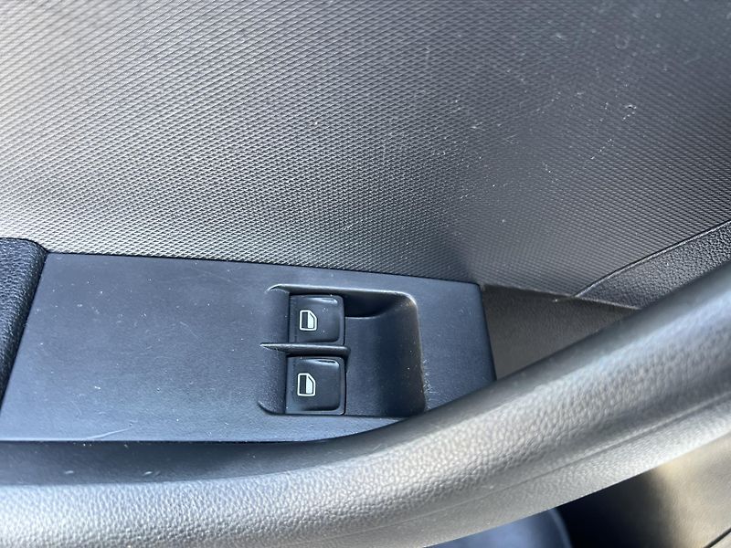 Škoda Rapid 1.4TSi 90kw DSG KLIMA ALU ČR - fotka 12 z 38