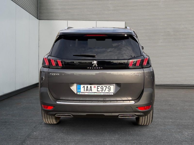 Peugeot 5008 (2023) 1.2PT 96kW CZ DPH - fotka 5 z 11