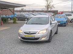 Opel Astra (2011) ČR 1.6i 16V – 1 majitelka - fotografie inzerátu