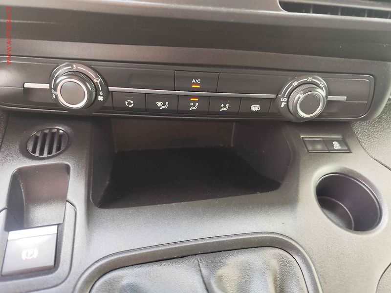 Peugeot Partner (2021) 1.5HDi MAXi, Premium, AC - fotka 17 z 22