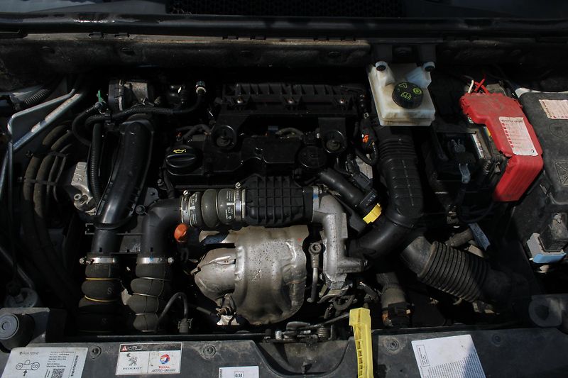 Peugeot Partner 1,6 HDI Chlaďák + klima - fotka 19 z 19