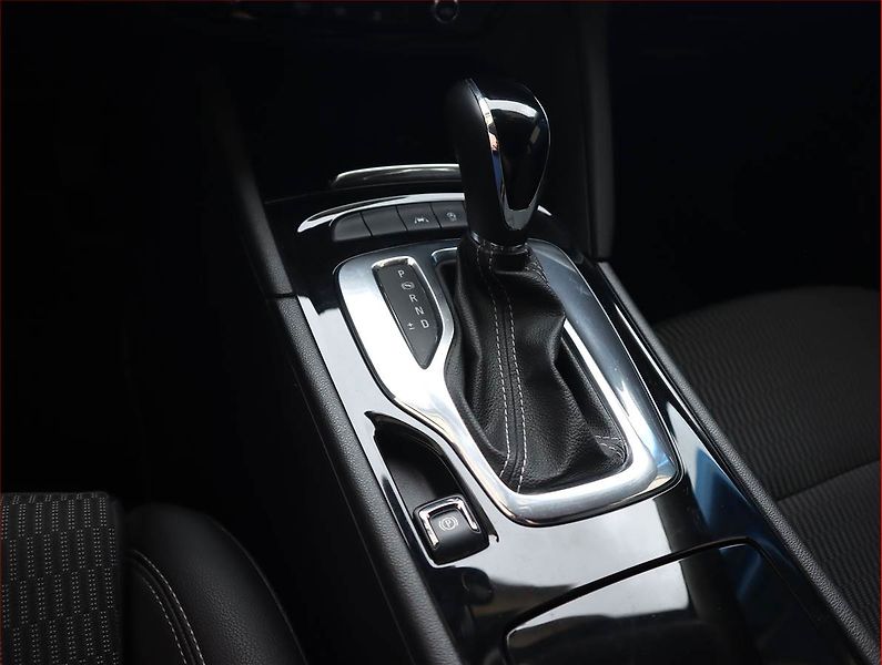 Opel Insignia (2020) 1.5 Turbo, Automat, Serv.kniha - fotka 13 z 21